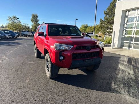 Used 2018 Toyota 4Runner TRD Off-Road Premium AWD/4WD image 7