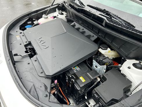 Used 2023 Kia Niro Wave FWD image 30
