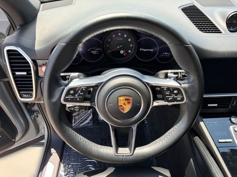Used 2021 Porsche Cayenne AWD/4WD image 11