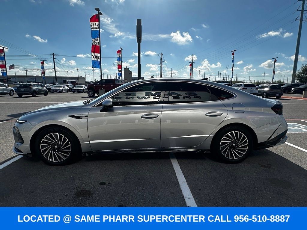 Used 2025 Hyundai Sonata Limited FWD image 9