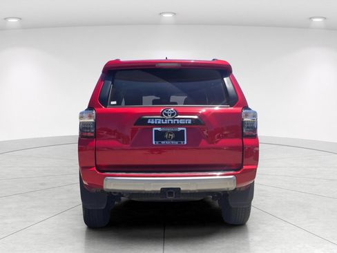 Used 2024 Toyota 4Runner TRD Off-Road Premium AWD/4WD image 4