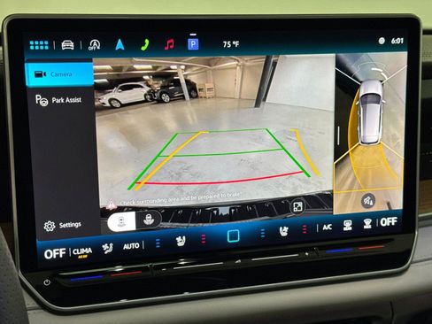 New 2026 Volkswagen Tiguan SEL R-Line AWD/4WD image 19