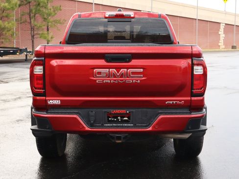Certified 2024 GMC Canyon AT4 w/ AT4 Premium Package AWD/4WD image 31