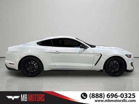 Used 2016 Ford Mustang Shelby GT350 w/ Technology Package RWD image 5