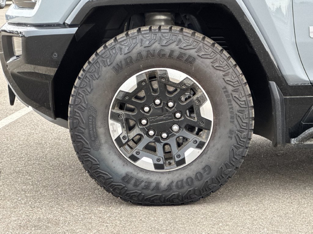 Used 2025 GMC Hummer EV 3X w/ Extreme Off-Road Package AWD/4WD image 31