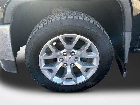 Used 2018 GMC Sierra 1500 SLT w/ SLT Premium Package image 33