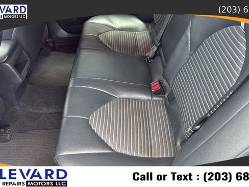 Used 2019 Toyota Camry SE image 26
