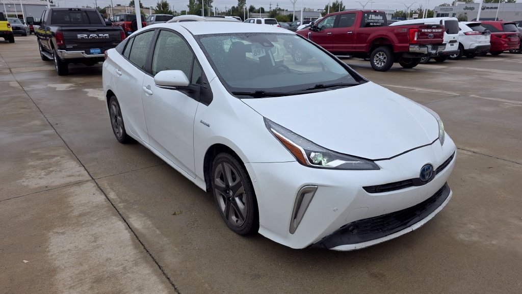 Used 2022 Toyota Prius L Eco FWD image 7