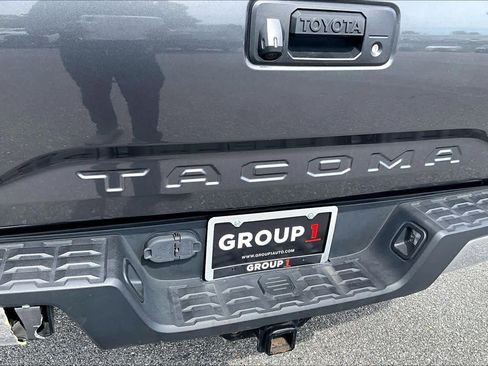 Used 2019 Toyota Tacoma TRD Off-Road AWD/4WD image 28