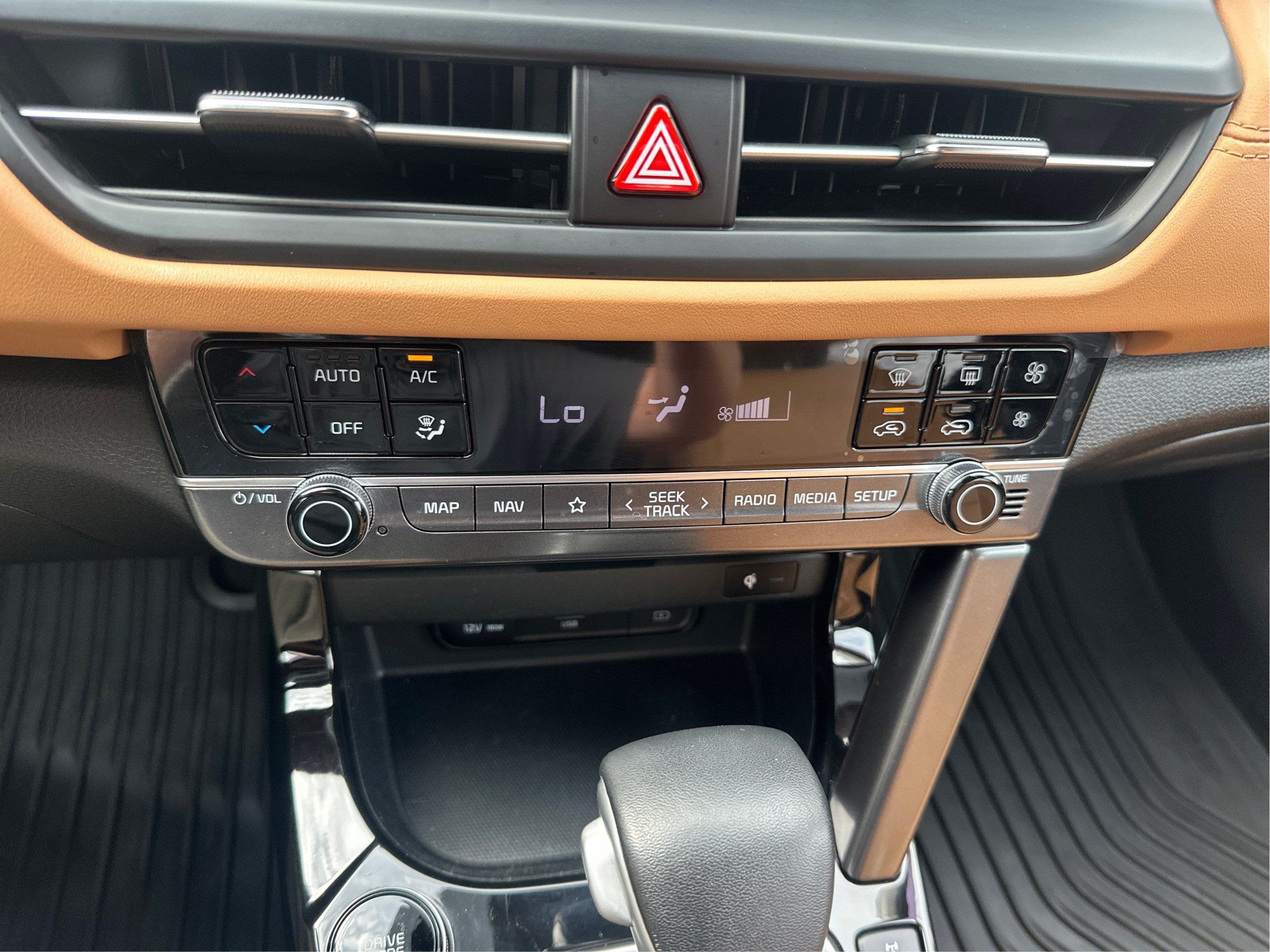 Used 2024 Kia Seltos SX AWD/4WD image 32
