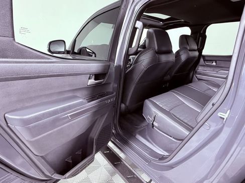 Used 2024 Toyota Tacoma TRD Sport w/ TRD Sport Premium Package image 23