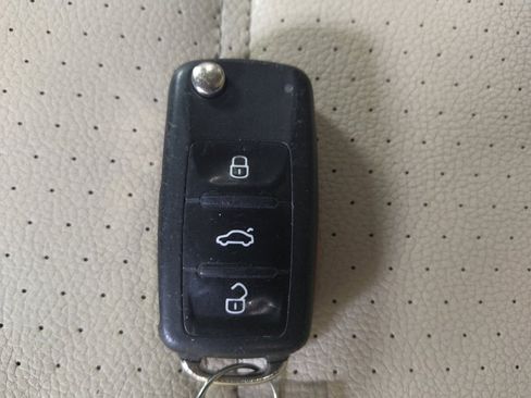 Used 2017 Volkswagen Jetta SE FWD image 32