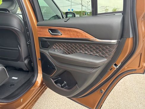 New 2026 Jeep Grand Cherokee Summit AWD/4WD image 23