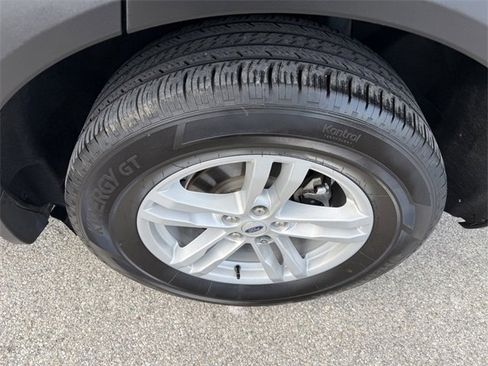 Certified 2023 Ford Explorer XLT w/ Equipment Group 202A image 7