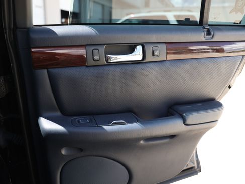 Used 1999 Cadillac Seville STS FWD image 46