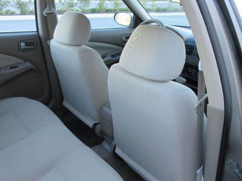 Used 2004 Nissan Sentra S image 20