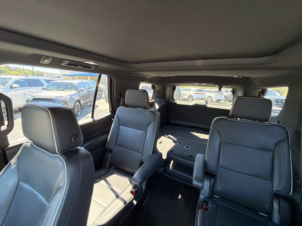 Used 2021 Chevrolet Tahoe Premier w/ Premium Package AWD/4WD image 13
