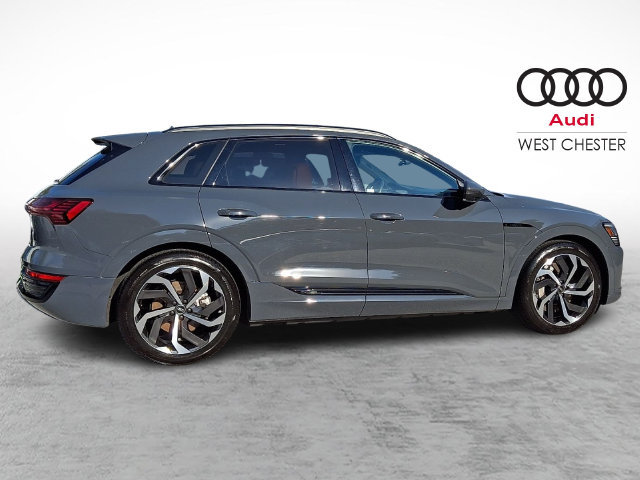Used 2024 Audi Q8 e-tron Prestige AWD/4WD image 7