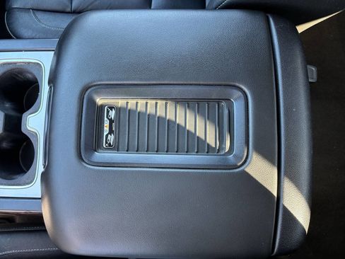 Used 2018 GMC Sierra 1500 SLT w/ SLT Premium Package image 27