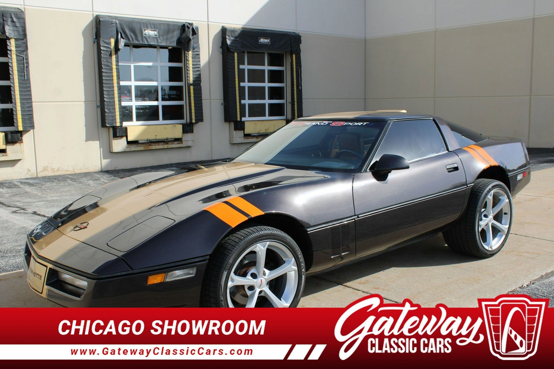 Used 1988 Chevrolet Corvette Coupe RWD image 1