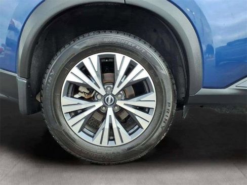 Certified 2022 Nissan Rogue SV w/ SV Premium Package image 19