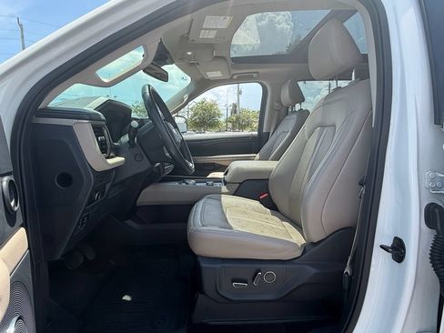 Used 2023 Ford Expedition Max Limited AWD/4WD image 7