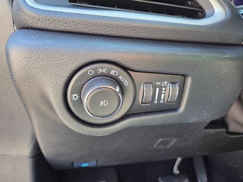 New 2026 Chrysler Pacifica Select FWD image 20