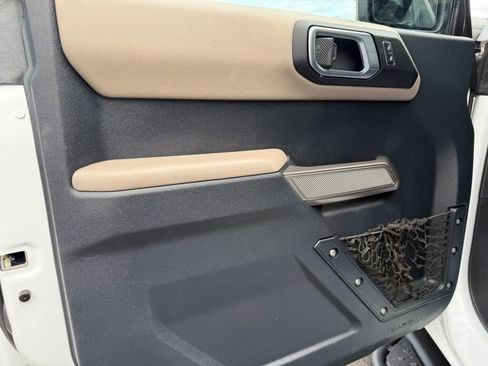 Used 2022 Ford Bronco Wildtrak image 9