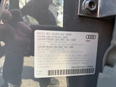 Used 2020 Audi Q3 2.0T Premium w/ Convenience Package AWD/4WD image 25