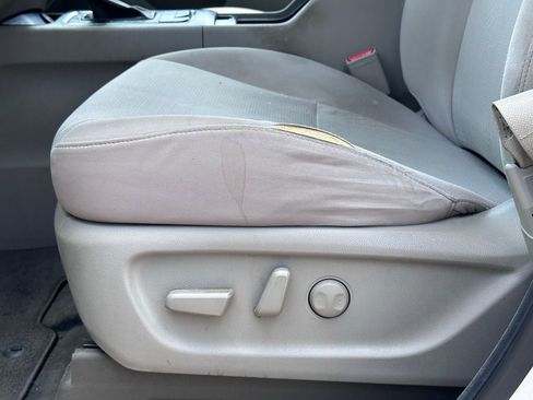 Used 2016 Kia Sedona LX w/ LX Convenience Package image 24