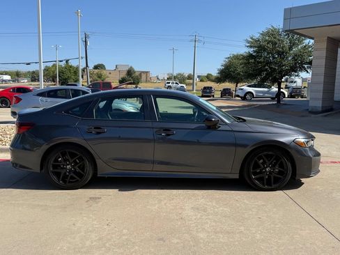 Used 2025 Honda Civic Sport image 6
