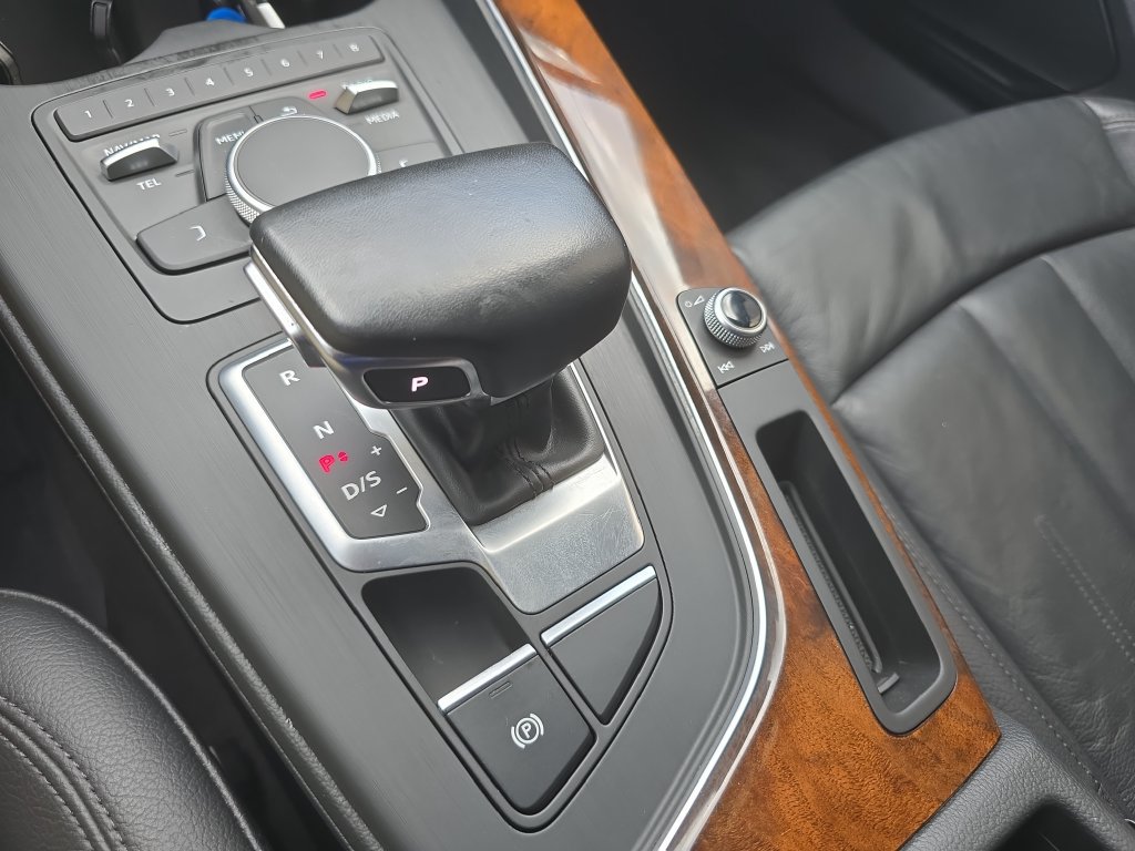 Used 2019 Audi A4 2.0T Premium w/ Convenience Package FWD image 17