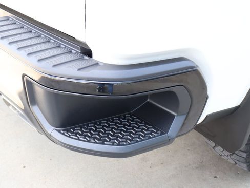 Used 2019 Chevrolet Silverado 1500 LT Trail Boss AWD/4WD image 38