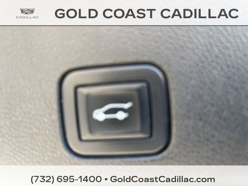 Certified 2023 Cadillac Escalade Premium Luxury image 17
