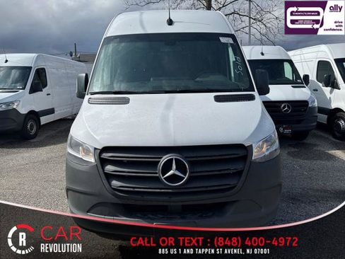 Used 2023 Mercedes-Benz Sprinter 2500 image 2