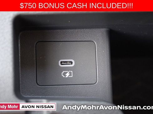 New 2025 Nissan Versa SV w/ Trunk Package image 27