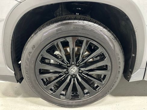 Used 2025 Toyota Highlander XSE image 68