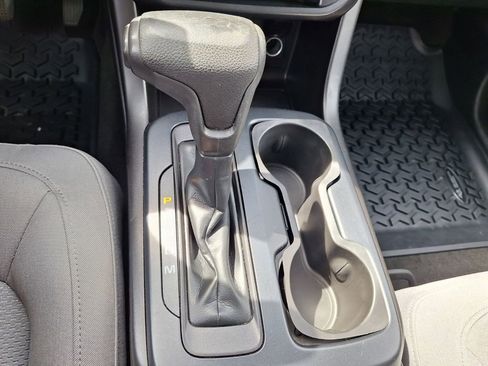 Used 2016 Chevrolet Colorado W/T image 14