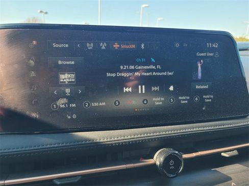 Used 2024 Nissan Ariya AWD image 23