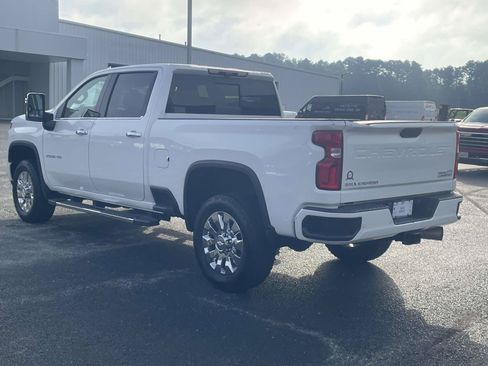 Used 2023 Chevrolet Silverado 2500 High Country w/ Technology Package AWD/4WD image 7