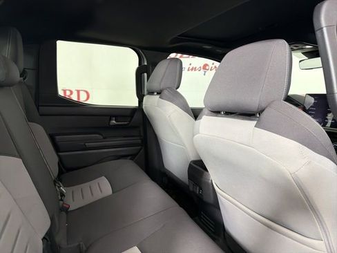 Used 2024 Toyota Tacoma TRD Sport w/ TRD Sport Upgrade Package image 19