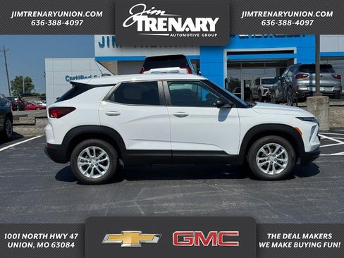 Used 2025 Chevrolet TrailBlazer LS w/ LS Convenience Package FWD image 1