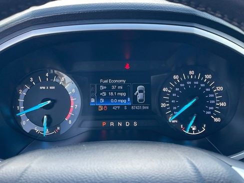 Used 2017 Ford Edge SEL image 31