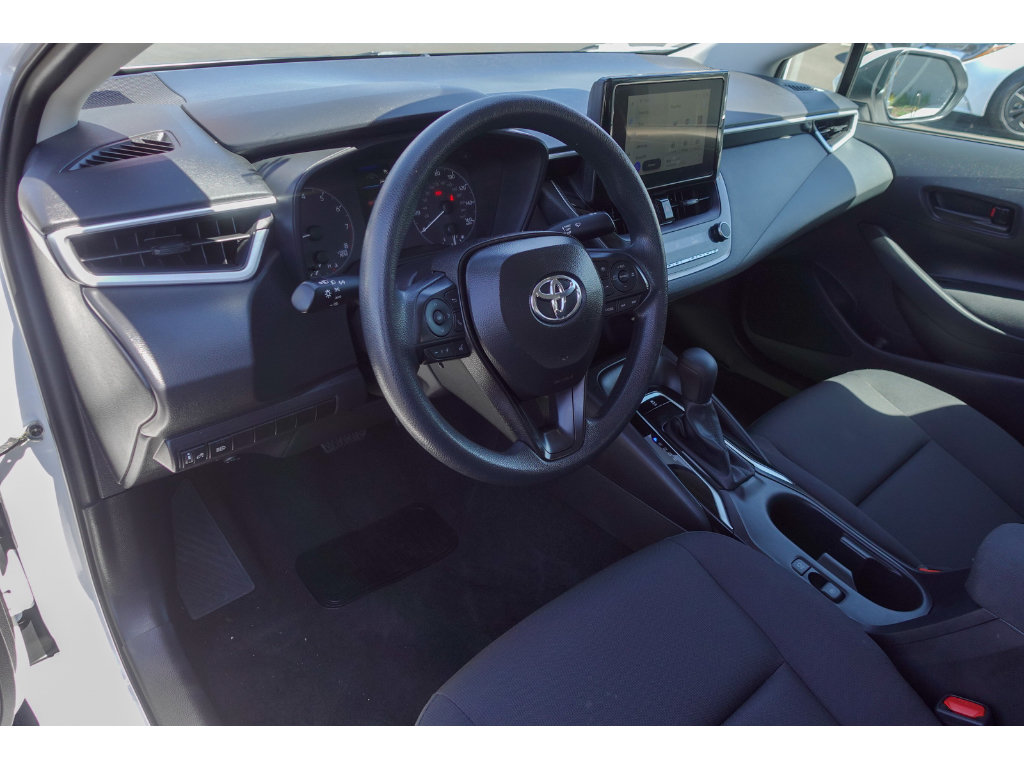 Certified 2025 Toyota Corolla LE FWD image 9