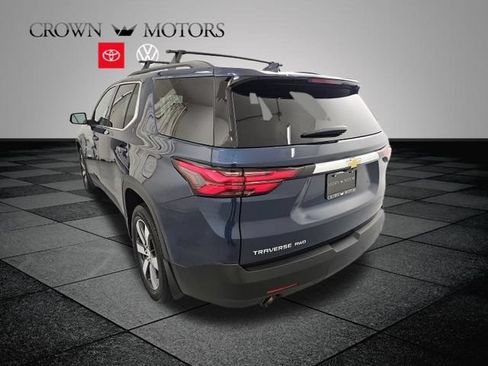 Used 2022 Chevrolet Traverse LT w/ LT Premium Package AWD/4WD image 4