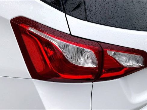 Used 2020 Chevrolet Equinox LS w/ LS Convenience Package image 28