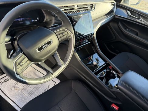 Certified 2023 Jeep Grand Cherokee L Laredo w/ Luxury Tech Group I image 10