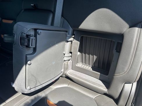 Used 2019 GMC Sierra 1500 AT4 w/ AT4 Premium Package AWD/4WD image 32