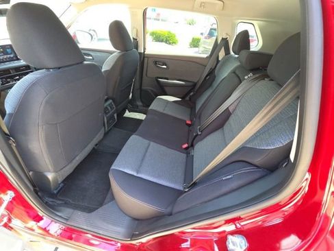 Used 2023 Nissan Rogue SV image 23