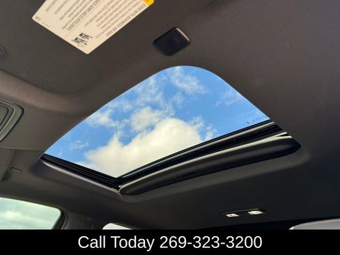 Used 2019 GMC Sierra 1500 AT4 w/ AT4 Premium Package image 9